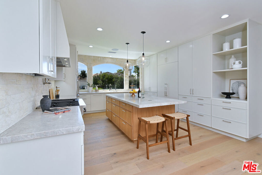 25605 Melbourne Court Property Photo 21