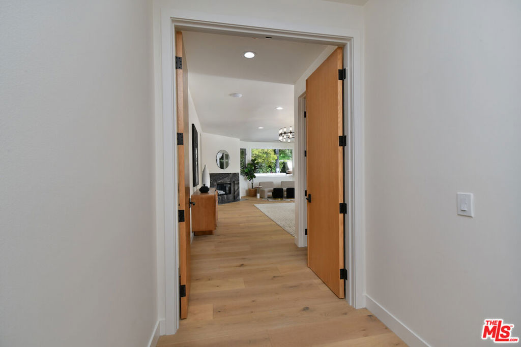 25605 Melbourne Court Property Photo 31