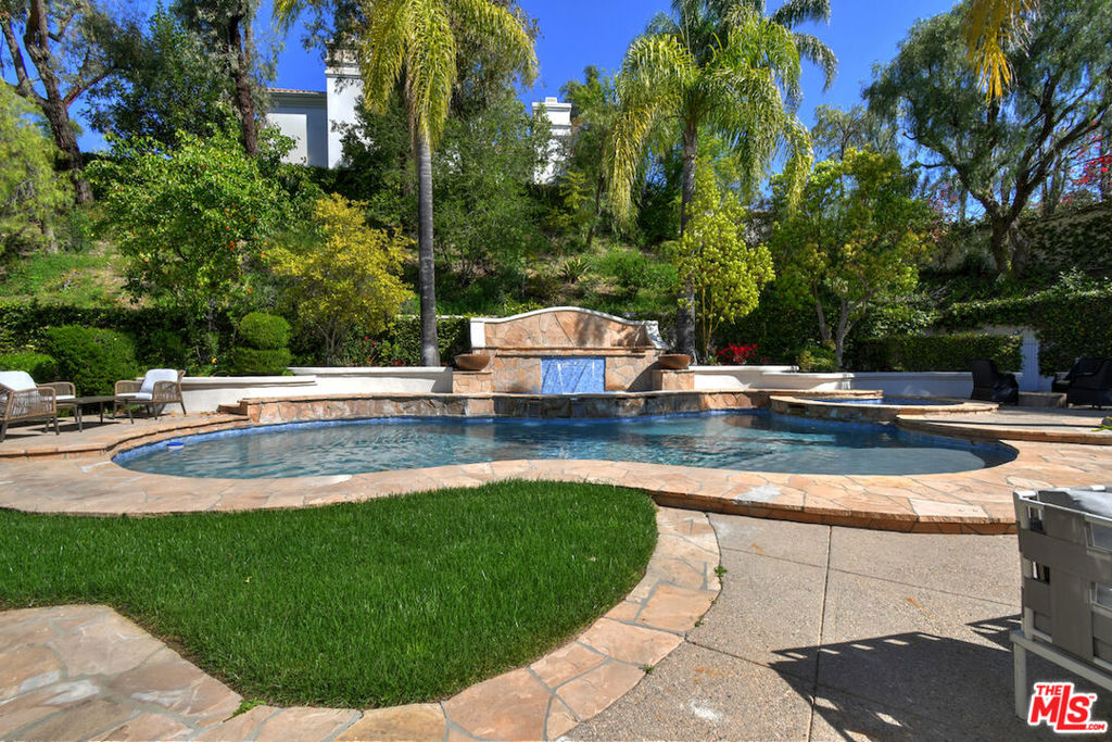 25605 Melbourne Court Property Photo 53