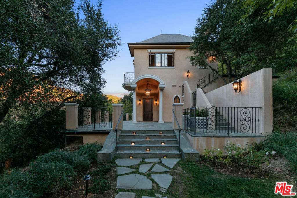 3911 Oeste Avenue Property Photo 45