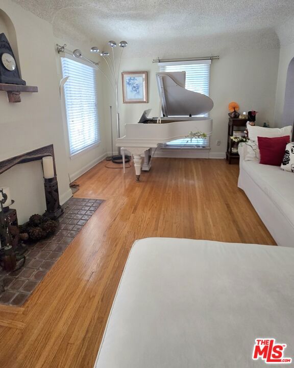 4626 Brynhurst Avenue Property Photo 8