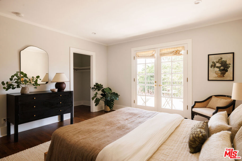 101 N Gower Street Property Photo 33