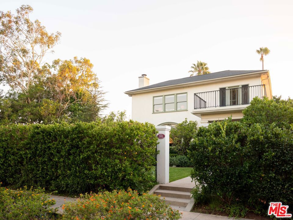 101 N Gower Street Property Photo 45