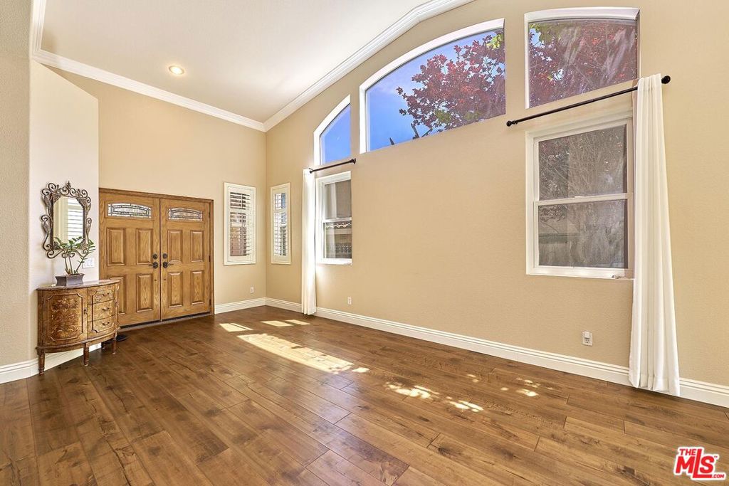 20871 Oakdale Lane Property Photo 3