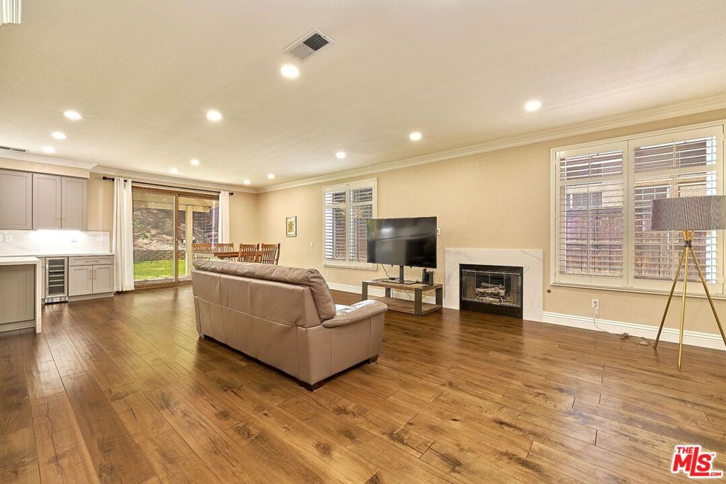 20871 Oakdale Lane Property Photo 8