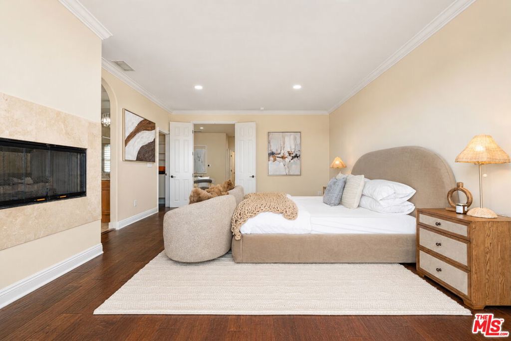 23963 De Ville Way Property Photo 19