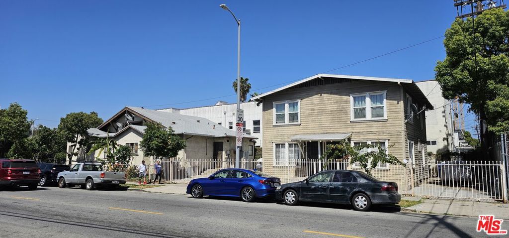 1120 N Van Ness Avenue Property Photo 1
