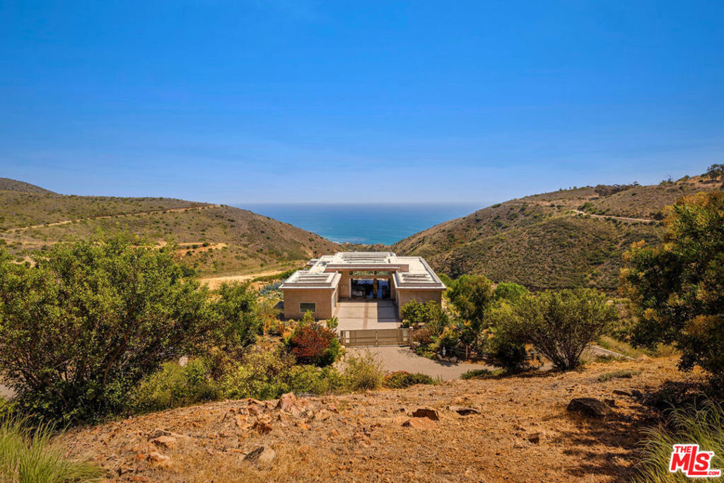 10715 Yerba Buena Road Property Photo 2