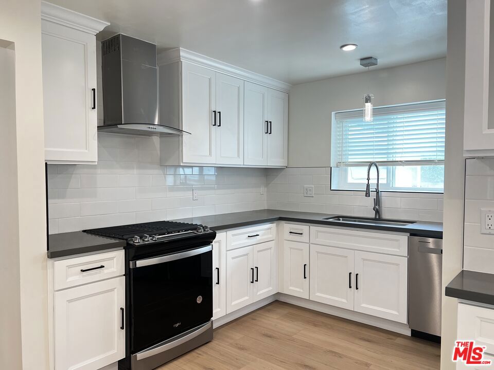 13419 Zanja Street Property Photo 5