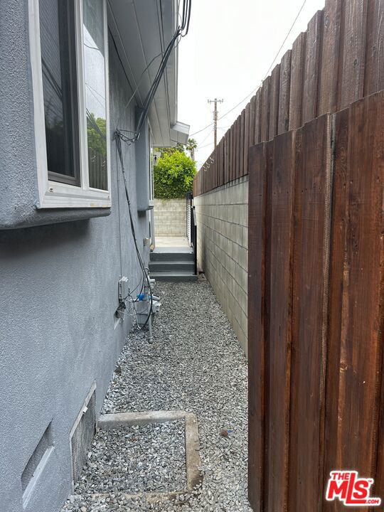 13419 Zanja Street Property Photo 17