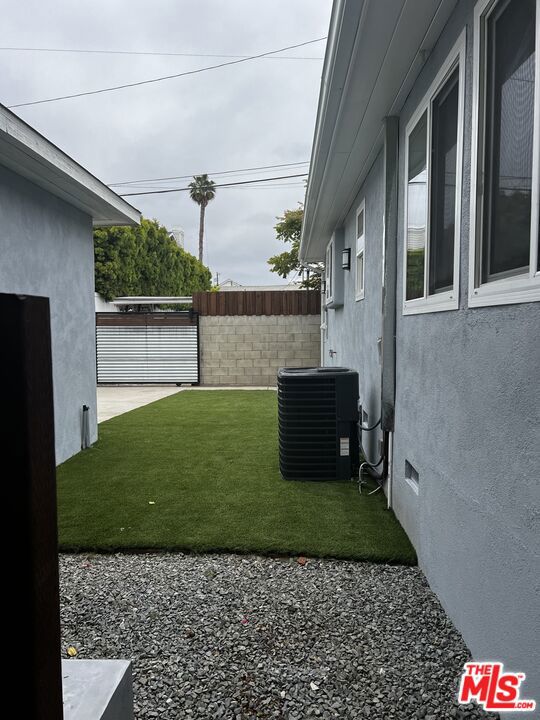 13419 Zanja Street Property Photo 18