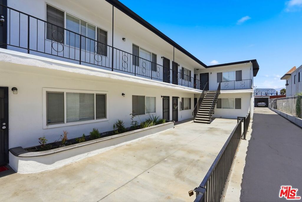 17220 Grevillea Avenue Property Photo 9