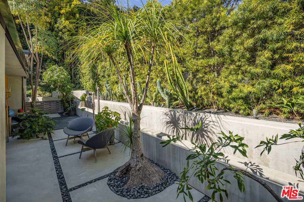 1087 Moraga Drive Property Photo 19