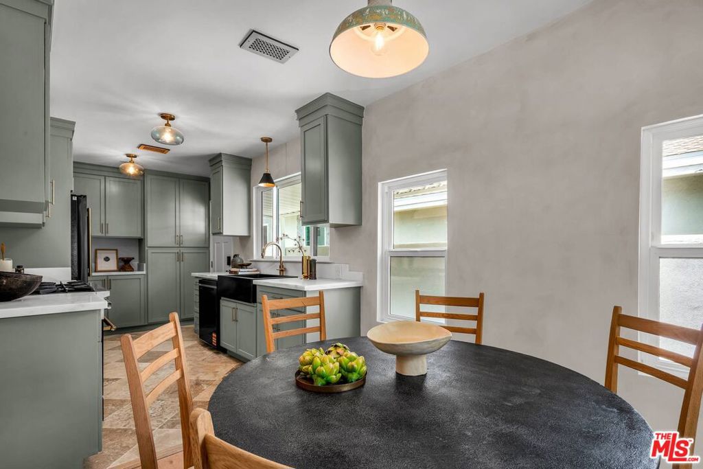 2015 Malcolm Avenue Property Photo 14