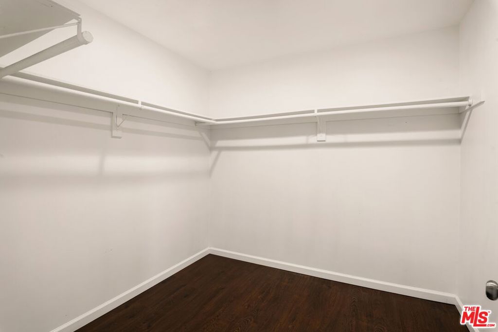 3046 Bagley Avenue Property Photo 16