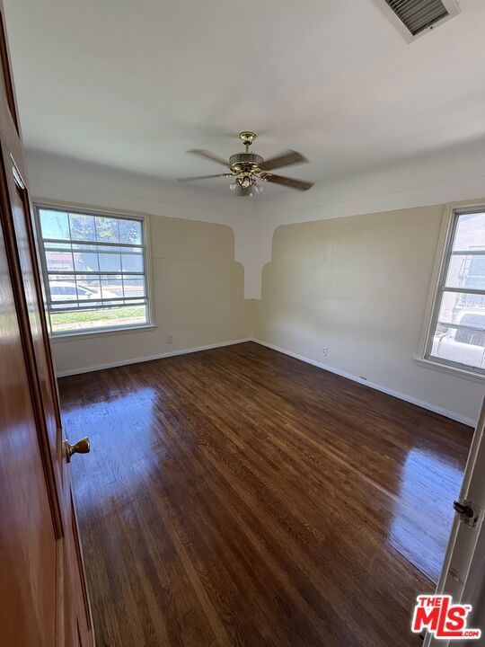 10318 S Manhattan Place Property Photo 3