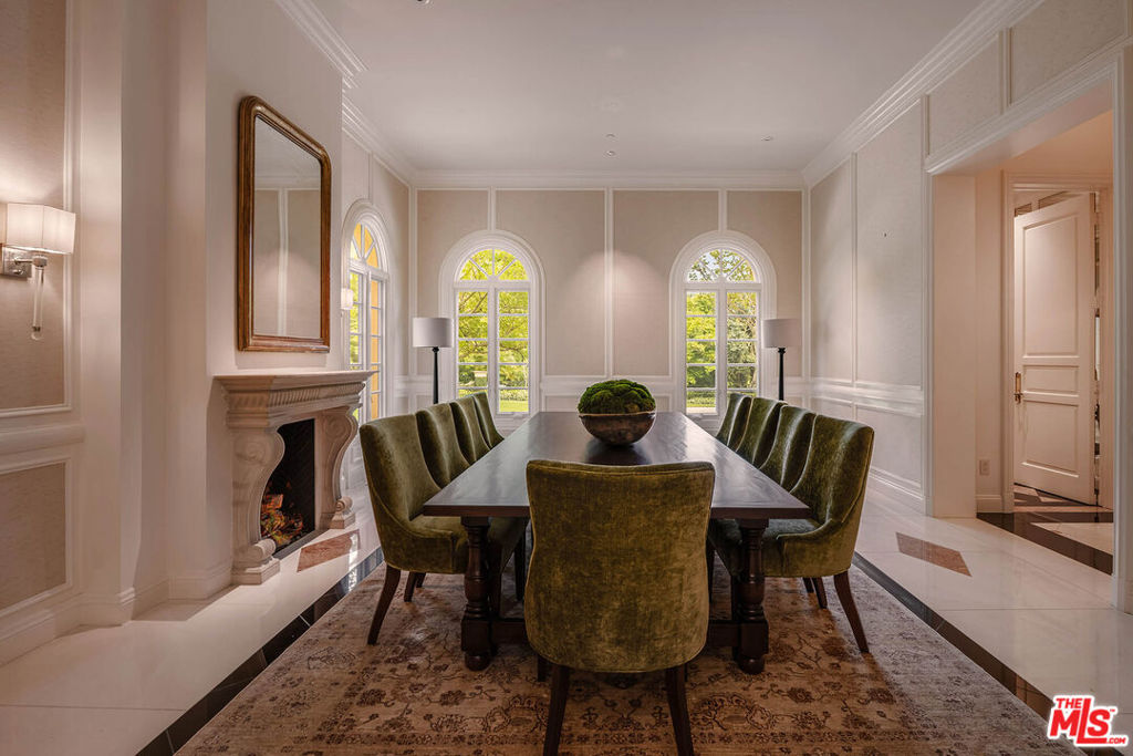 70 Beverly Parkway Property Photo 10