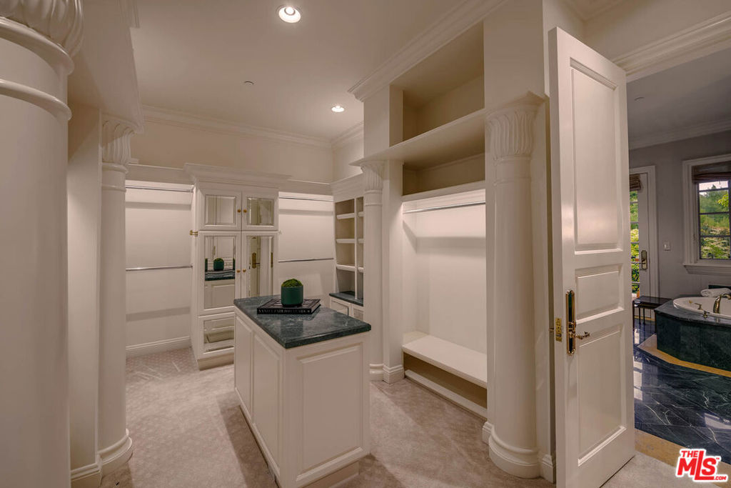 70 Beverly Parkway Property Photo 18