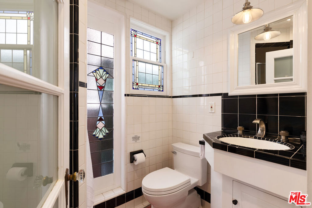12 Rose Avenue Property Photo 16