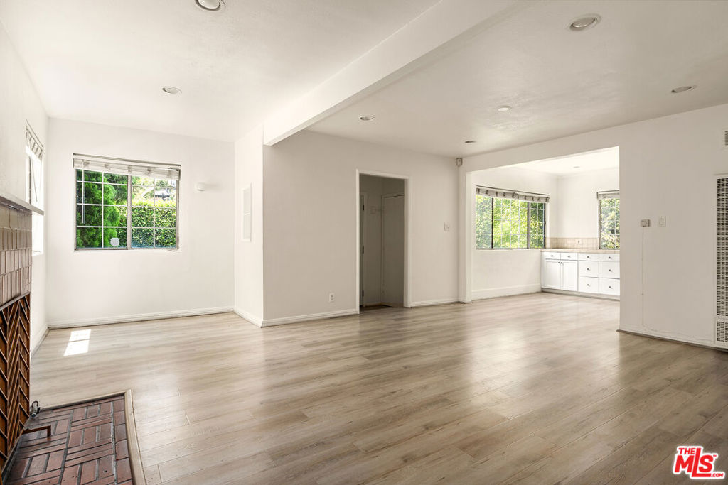 358 N San Vicente Boulevard Property Photo 6