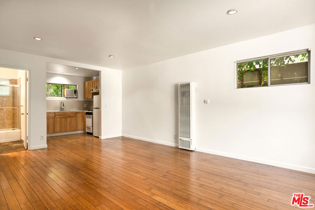 358 N San Vicente Boulevard Property Photo 17