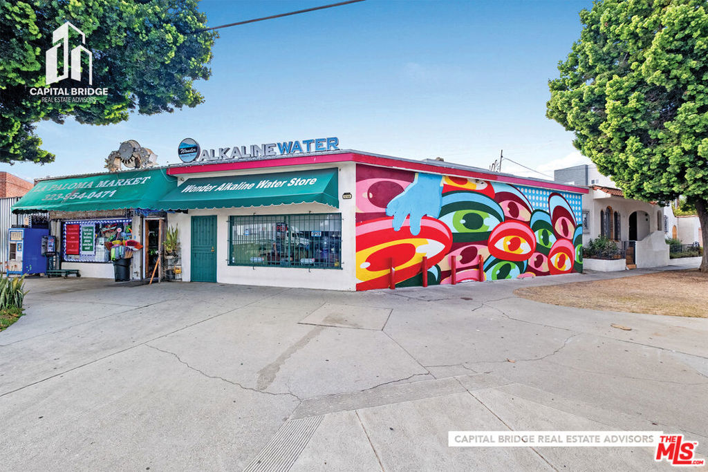 5766 Venice Boulevard Property Photo 1