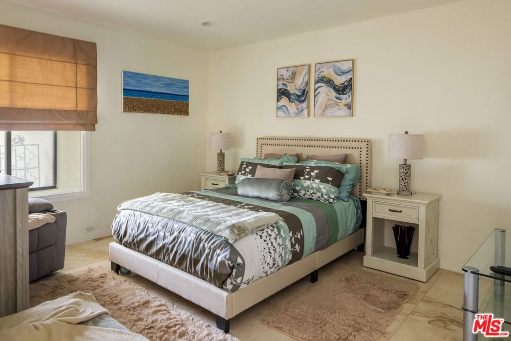 2184 Century Woods Way Property Photo 12