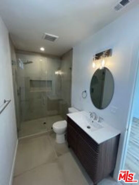821 N Harvard Boulevard Property Photo 12