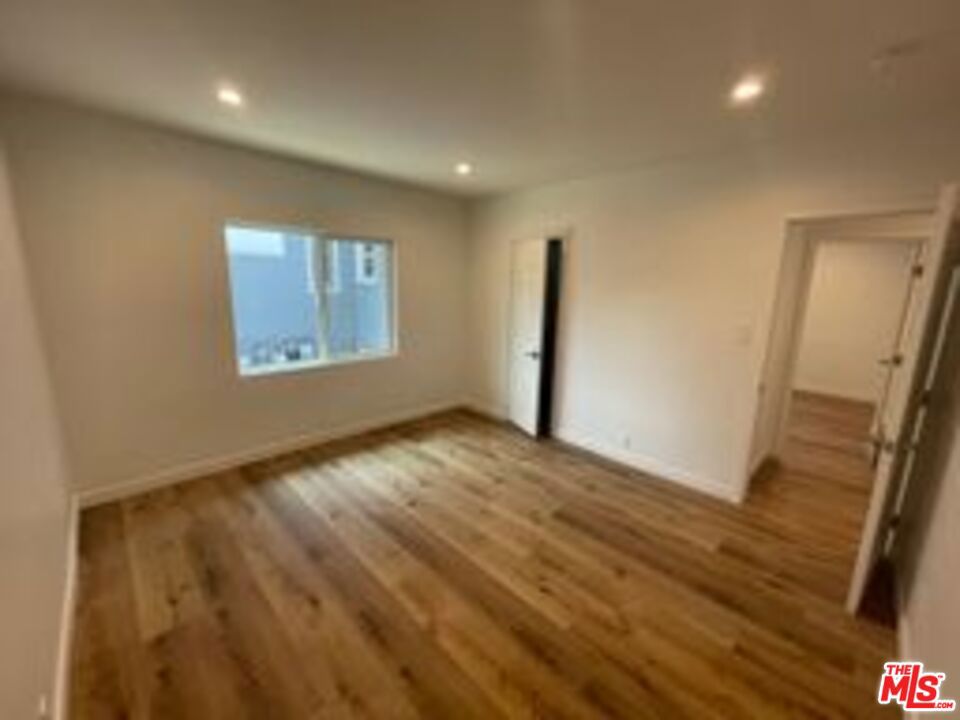 821 N Harvard Boulevard Property Photo 13