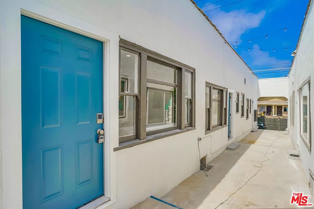 1208 Daisy Avenue Property Photo 4