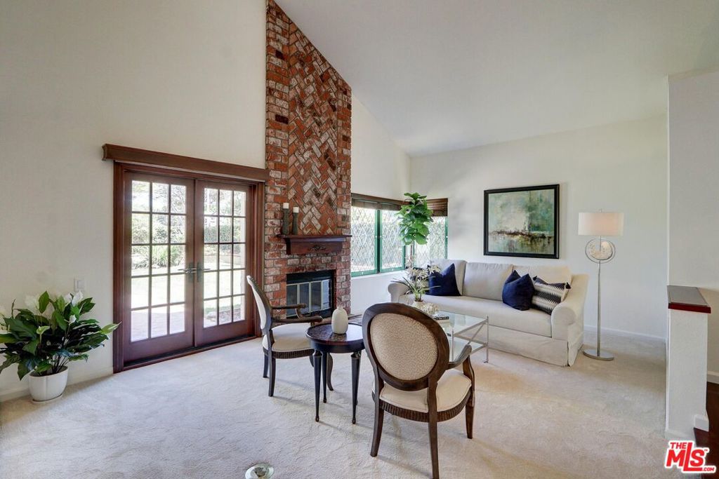 12419 Willow Hill Drive Property Photo 11