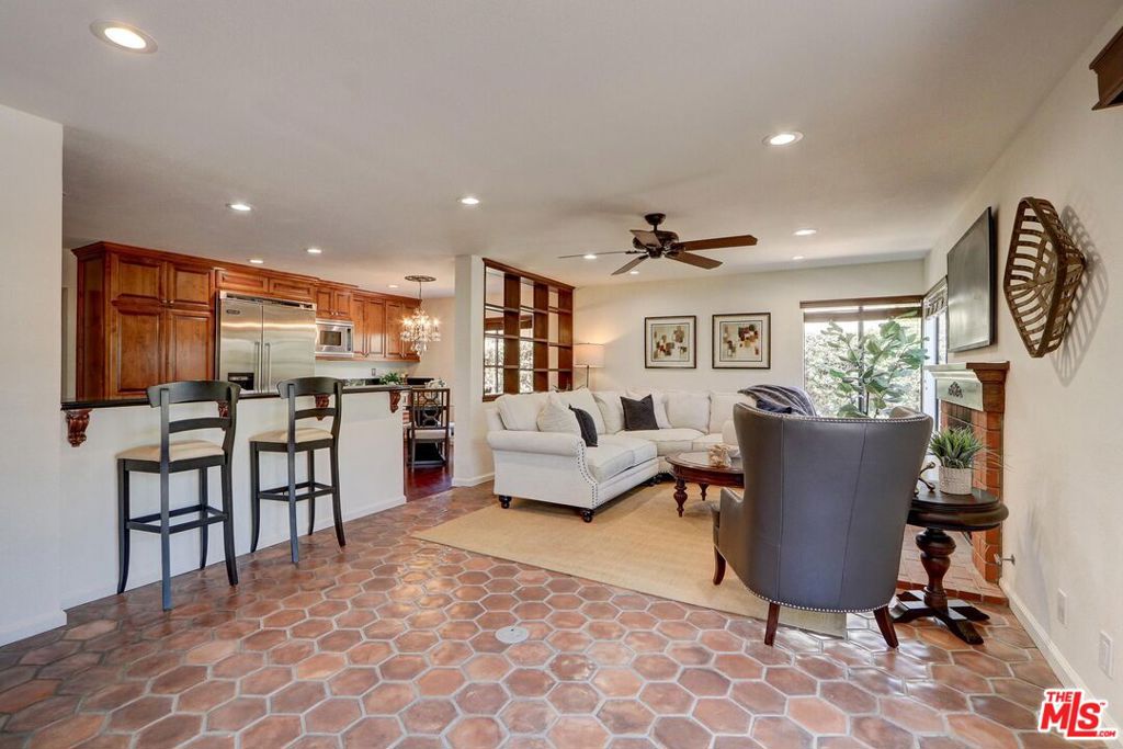 12419 Willow Hill Drive Property Photo 15