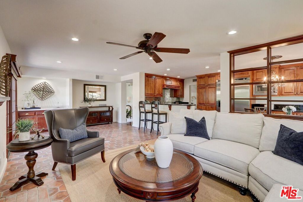 12419 Willow Hill Drive Property Photo 16