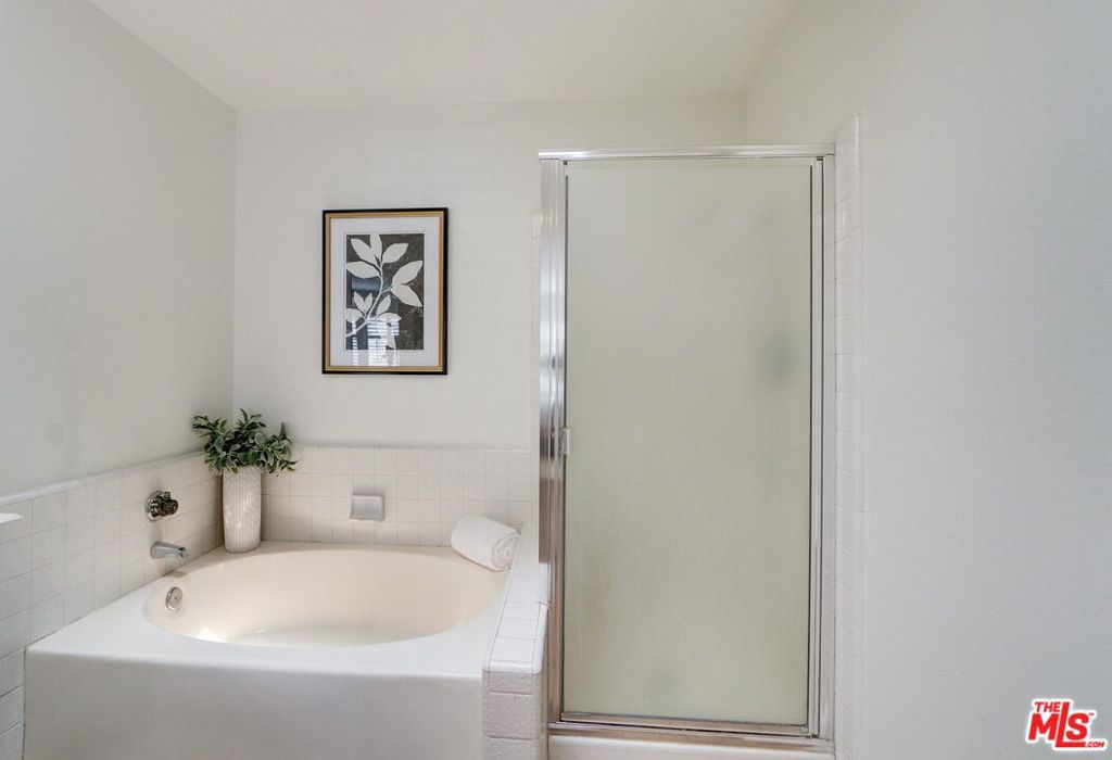 12419 Willow Hill Drive Property Photo 30
