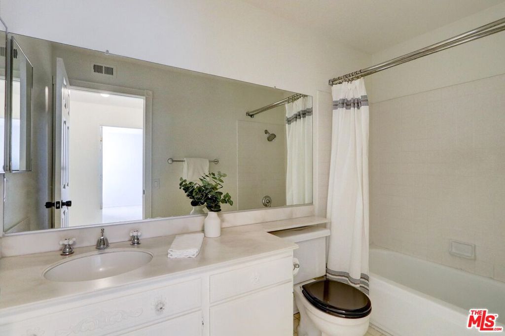 12419 Willow Hill Drive Property Photo 34