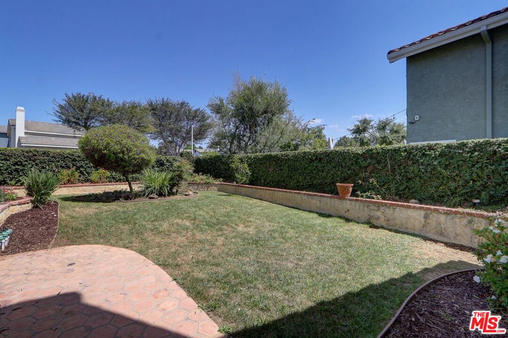 12419 Willow Hill Drive Property Photo 36