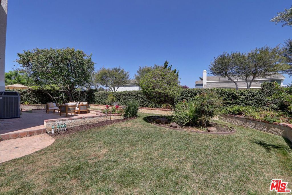 12419 Willow Hill Drive Property Photo 37