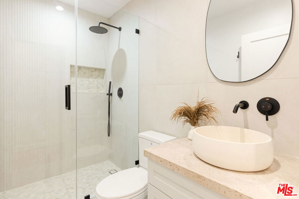 17 Sunset Avenue 1 Property Photo 18