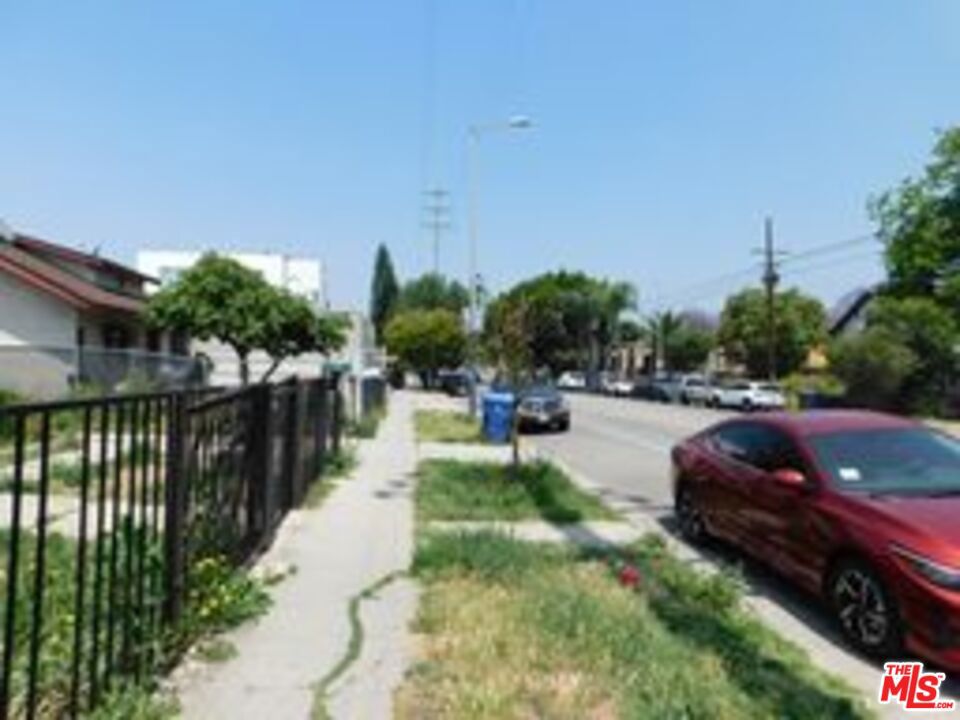 2746 Wabash Avenue Property Photo 5