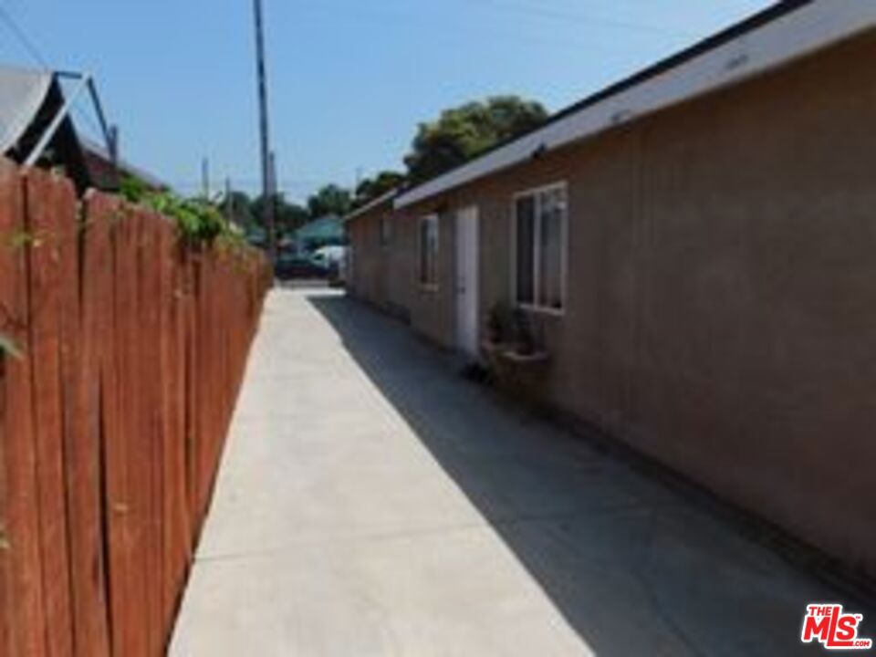 2746 Wabash Avenue Property Photo 9