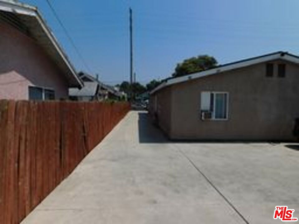 2746 Wabash Avenue Property Photo 13