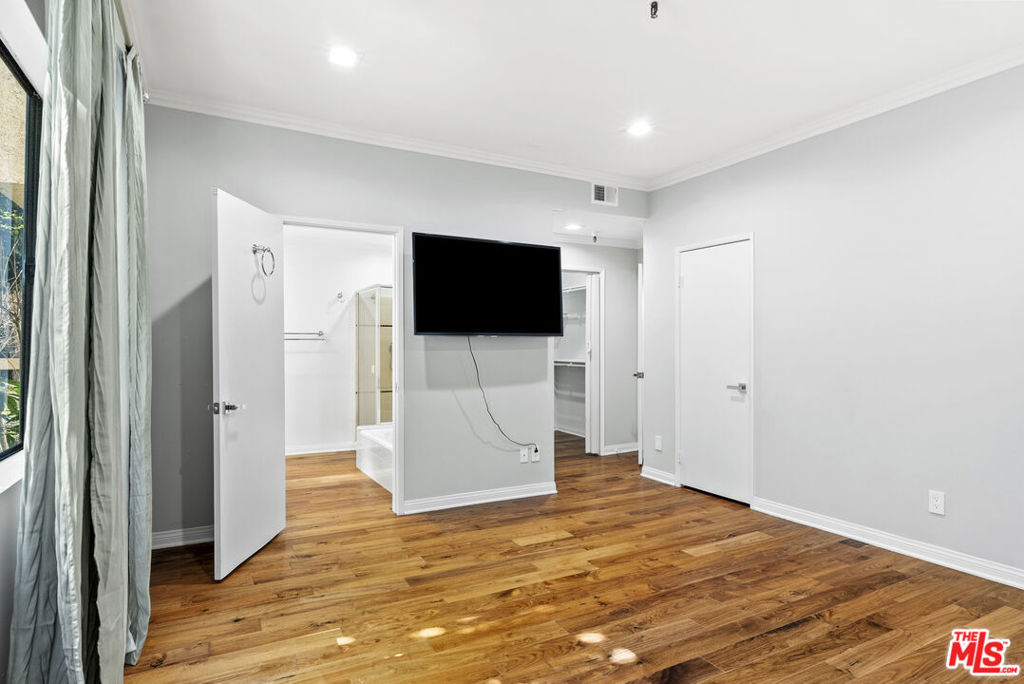 14630 Dickens Street 108 Property Photo 16