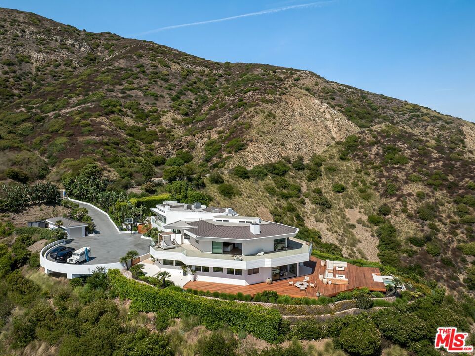4310 Encinal Canyon Road Property Photo 2