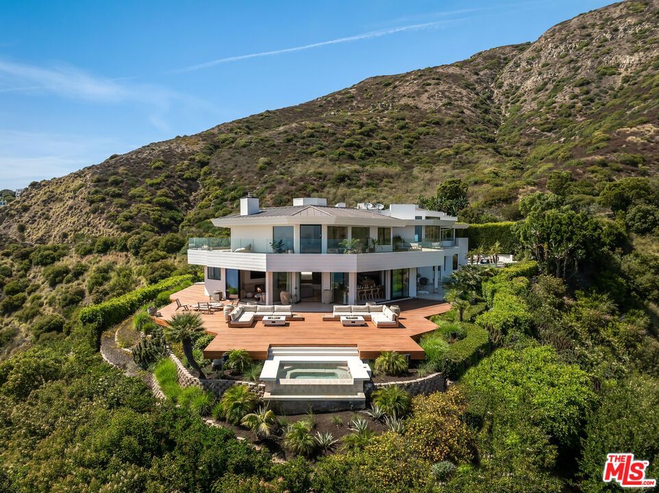 4310 Encinal Canyon Road Property Photo 3