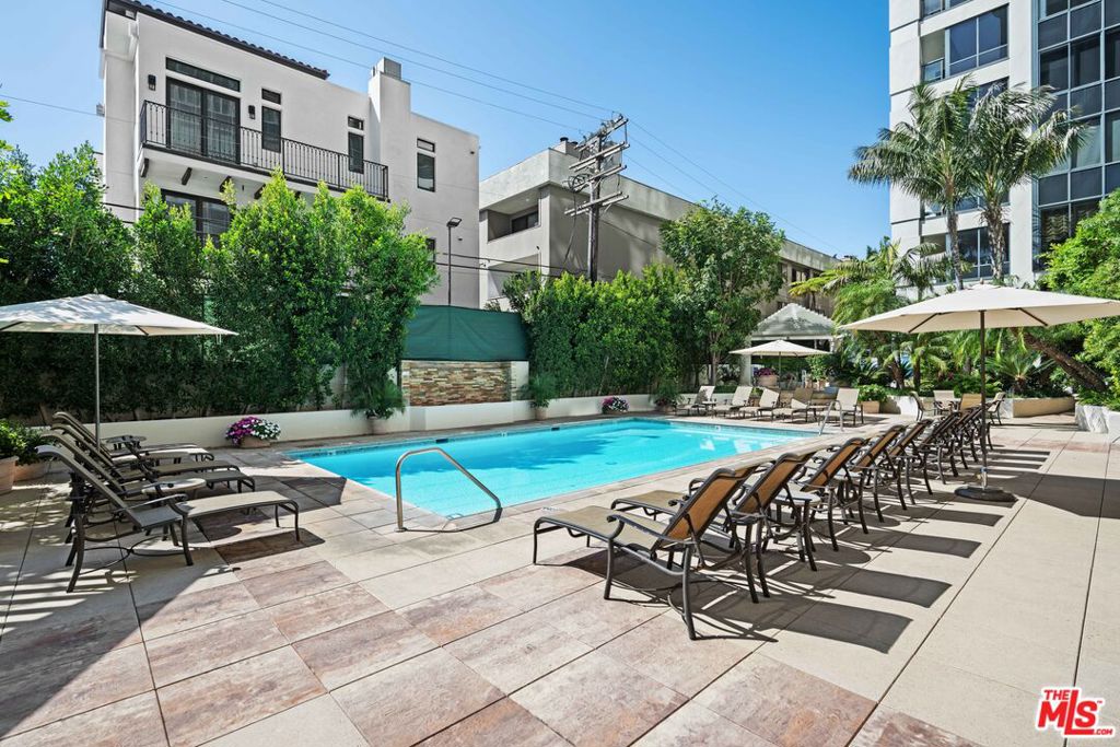 10724 Wilshire Boulevard 1001 Property Photo 16