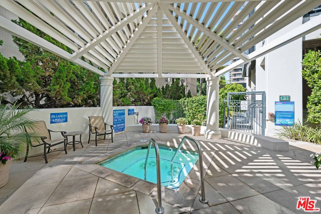10724 Wilshire Boulevard 1001 Property Photo 17