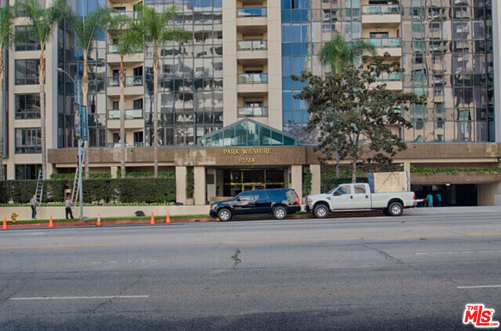 10724 Wilshire Boulevard 1001 Property Photo 21