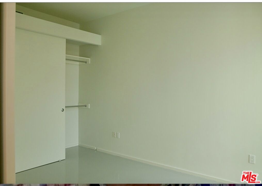 1107 Venice 201 Property Photo 9
