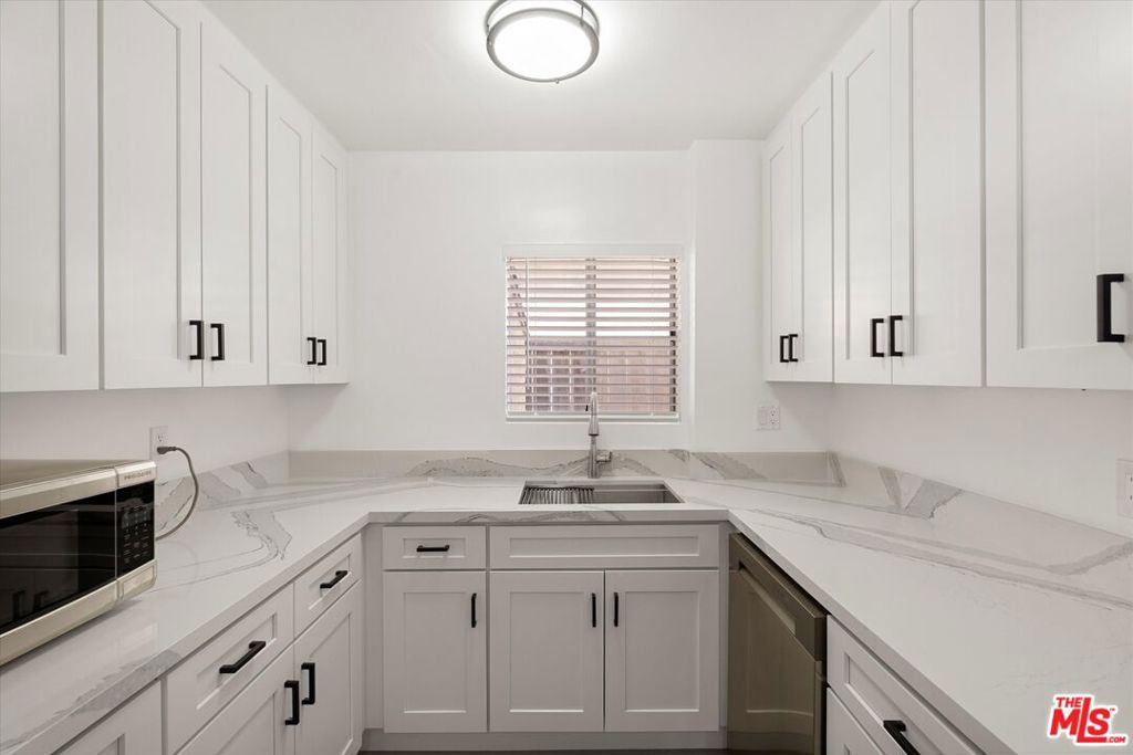 1904 11th Street 8 Property Photo 1