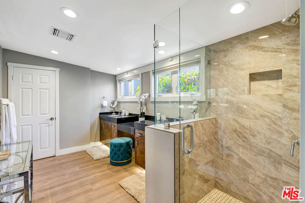 1 Von Dehn Road Property Photo 32
